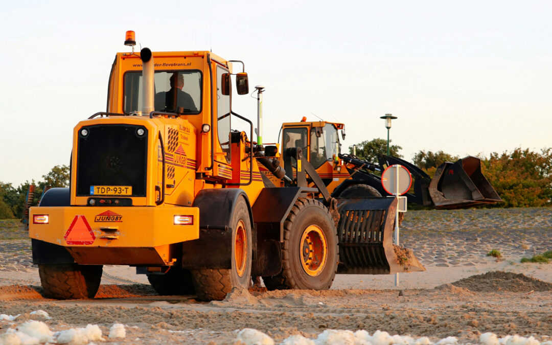 Żółta ładowarka teleskopowa